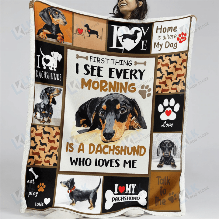 Fist Thing I See Every Morning Is a Dachshund Blanket Quilt | Gifts Dachshund Lovers, Sherpa Fleece Blanket Throw, Home & Living