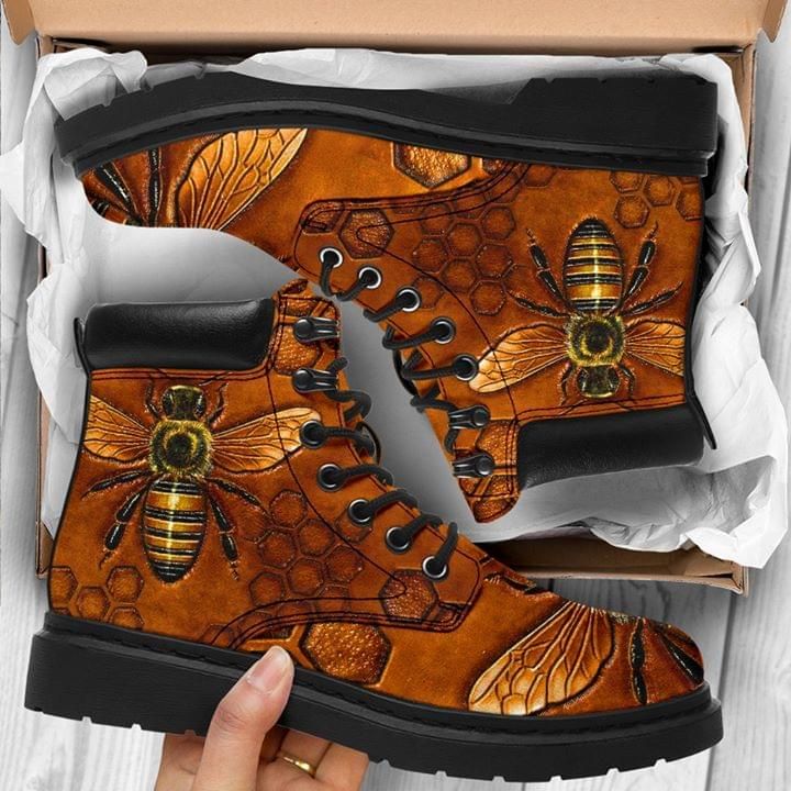Bee Printed On Brown Classic Boots Shoes PANCBO0018