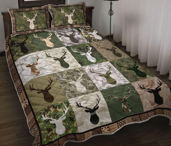 Deer Hunting Pattern Quilt Set
