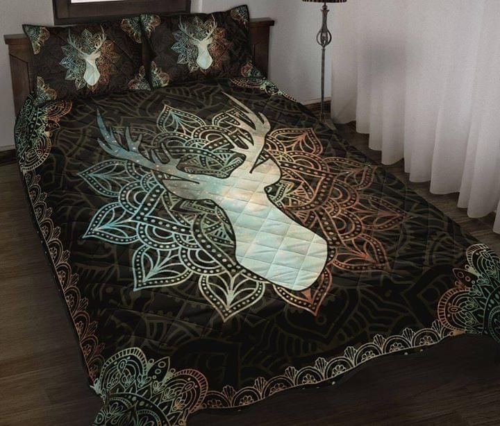 Deer Hunting Mandala Pattern Quilt Set