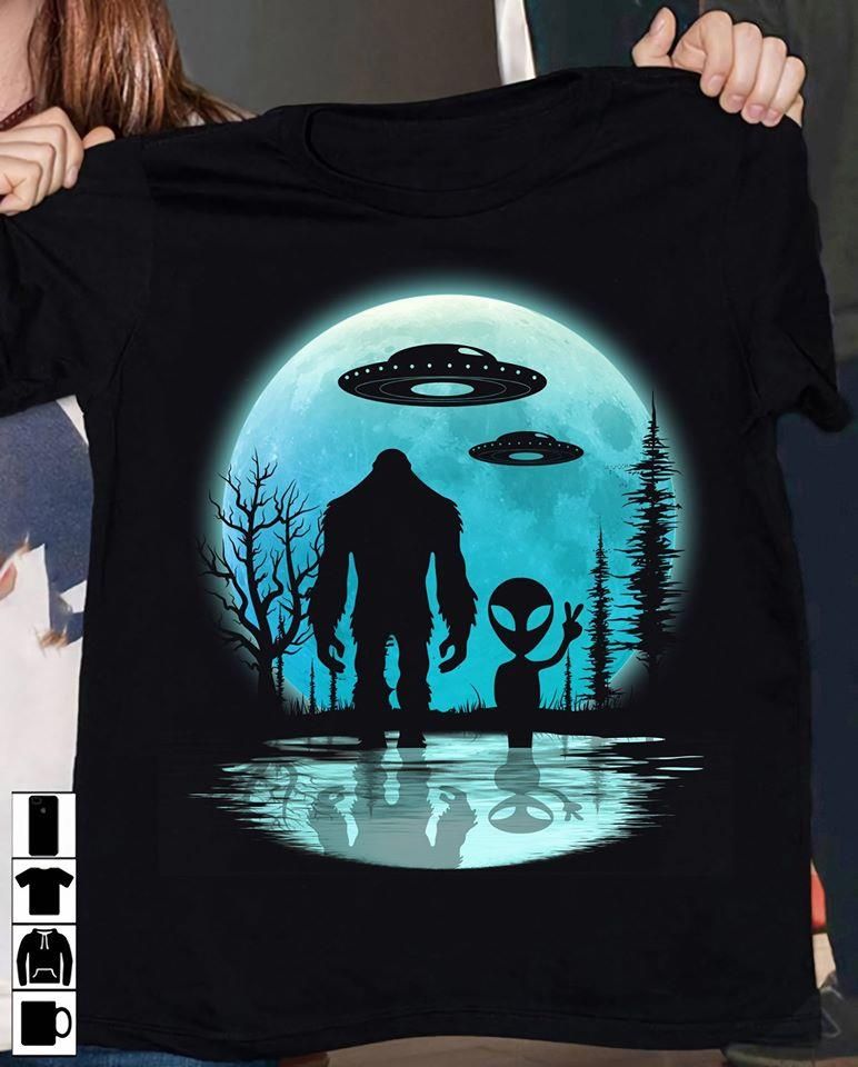 Bigfoot & Alien Say Hi UFO Blue Shirt