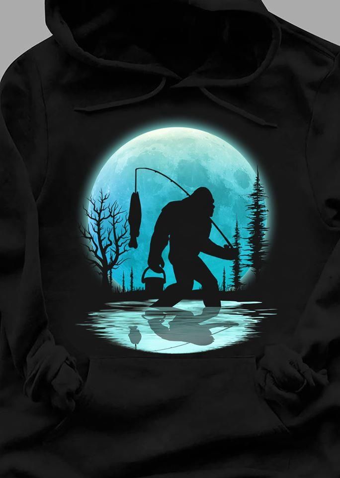 Bigfoot Love Fishing Moon Shirt