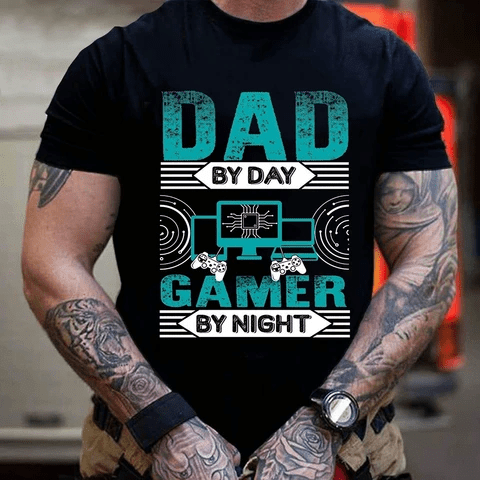 Gifts For Dad Father's Day Funny Dad By Day Gamer By Night T-Shirt