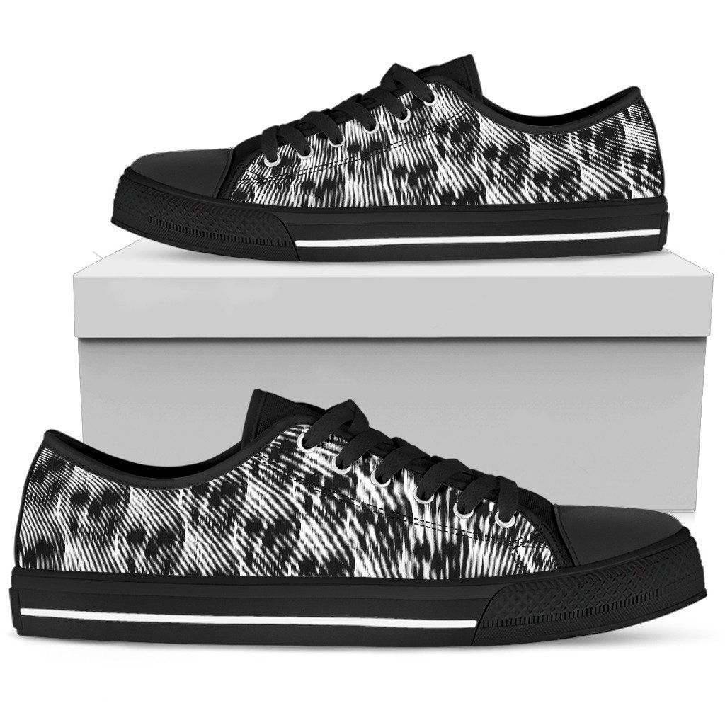 Illusion Skull Pattern Low Top Shoes PL18032034
