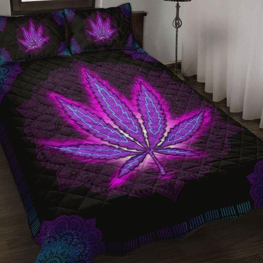 Weed Purple Light Mandala Quilt Set
