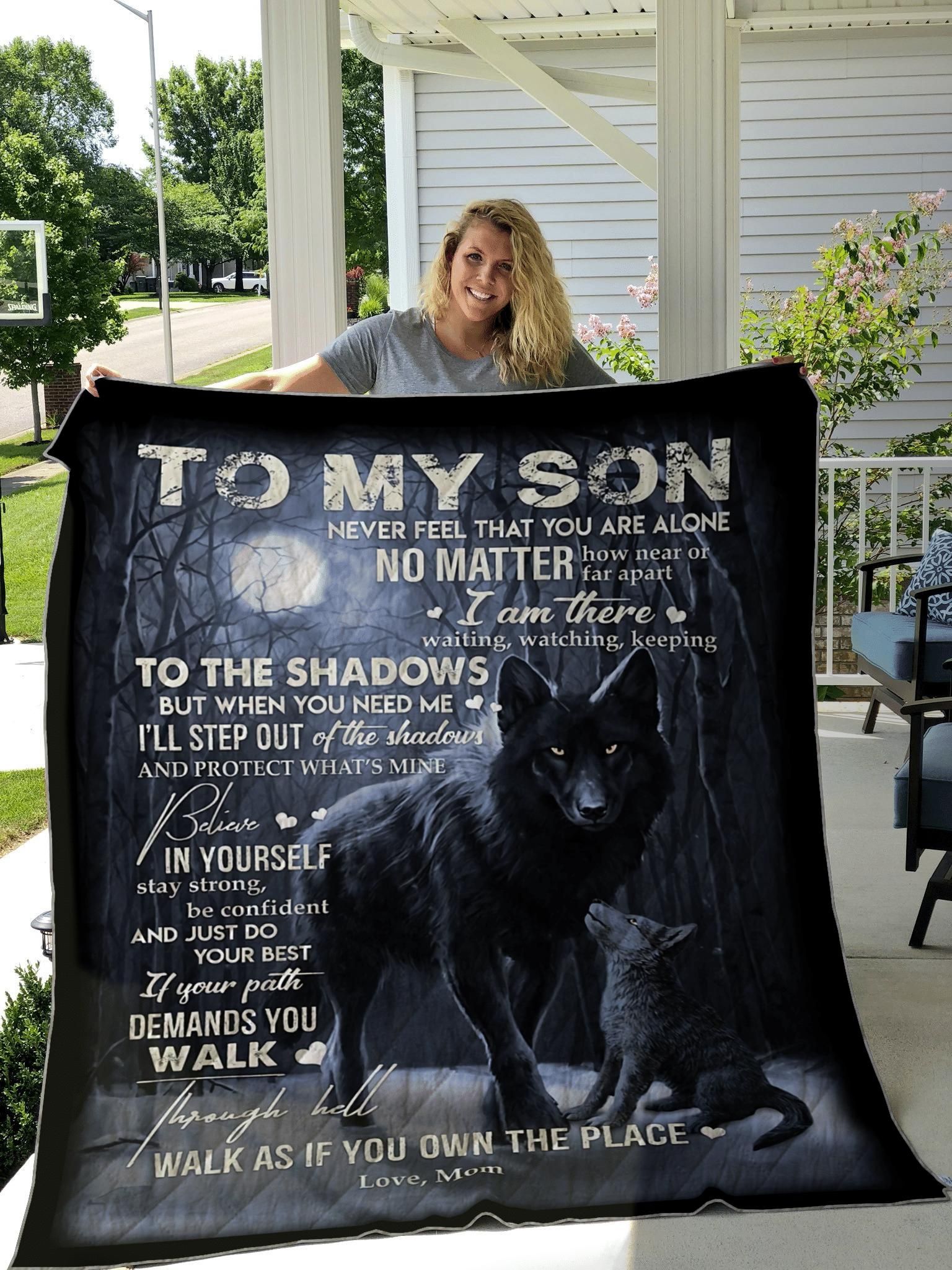 Mom To My Son Never Feel That You Are Alone Wolf Fleece Quilt