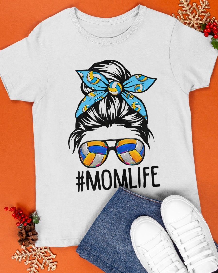 Mom Life Voleyball T-shirt