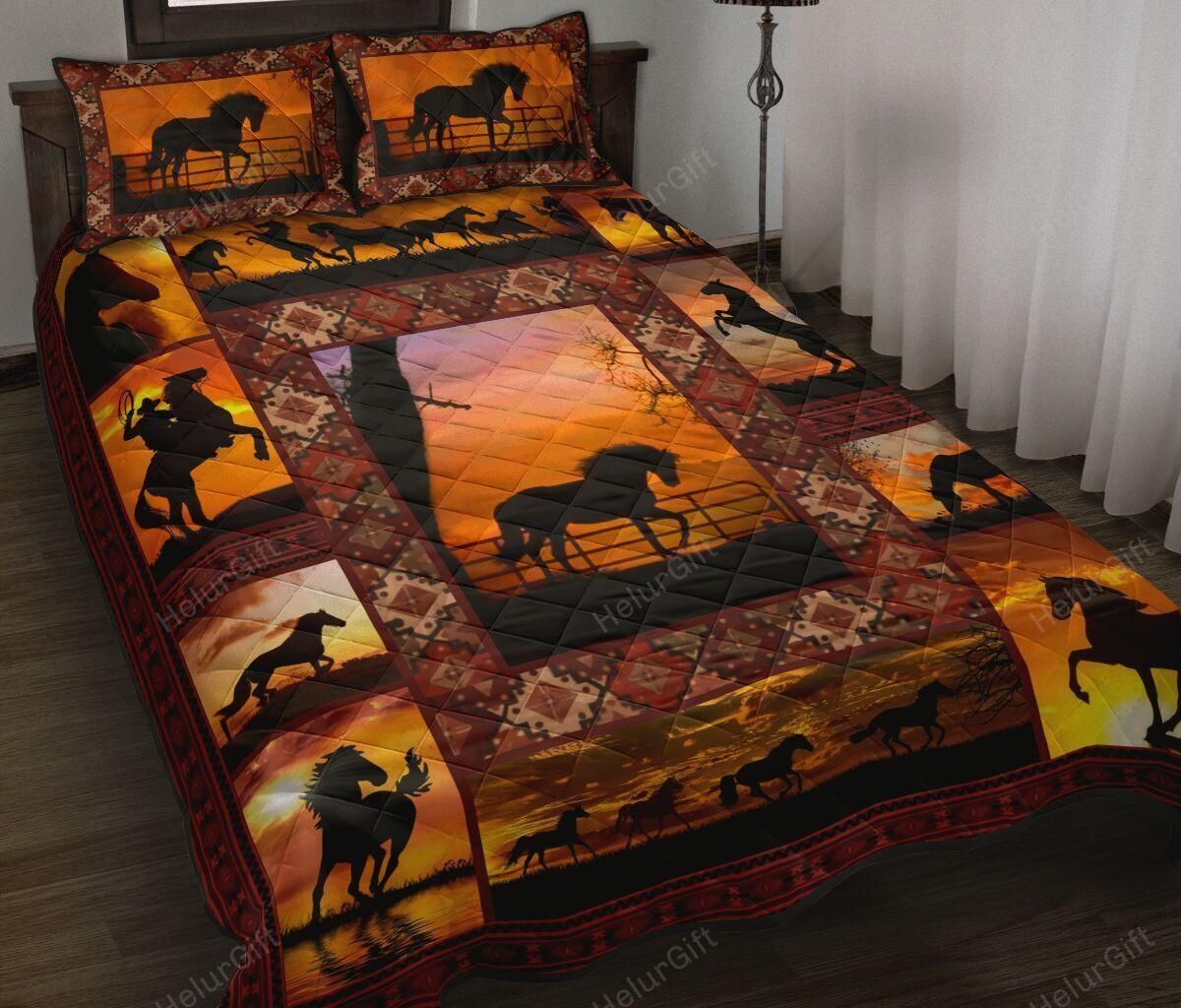 Horse Sunset Vintage Quilt Set