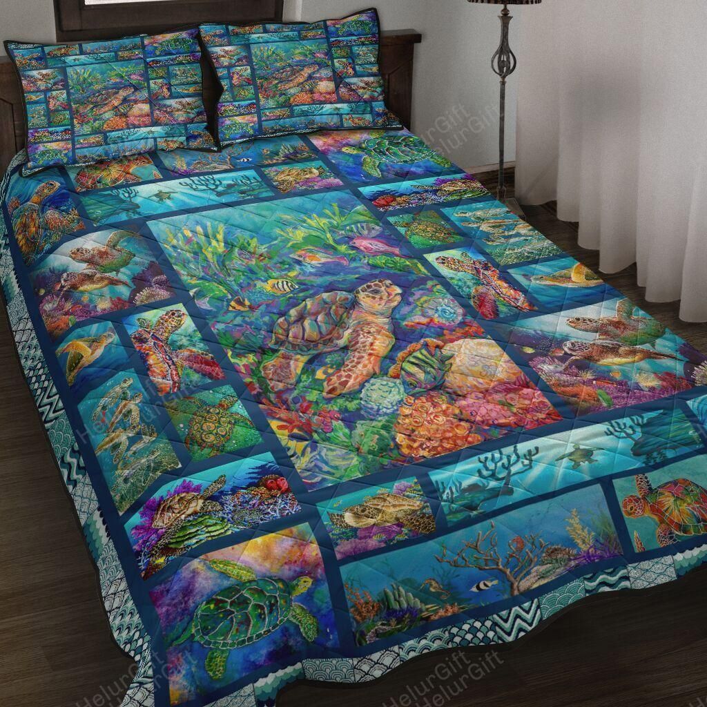 Turtle And Ocean Through Picture Art Quilt Set
