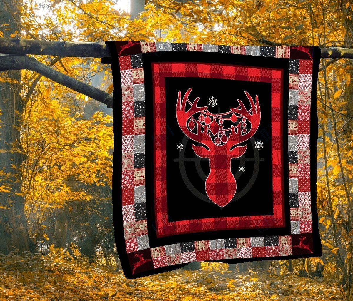Hunting Deer Christmas Quilt