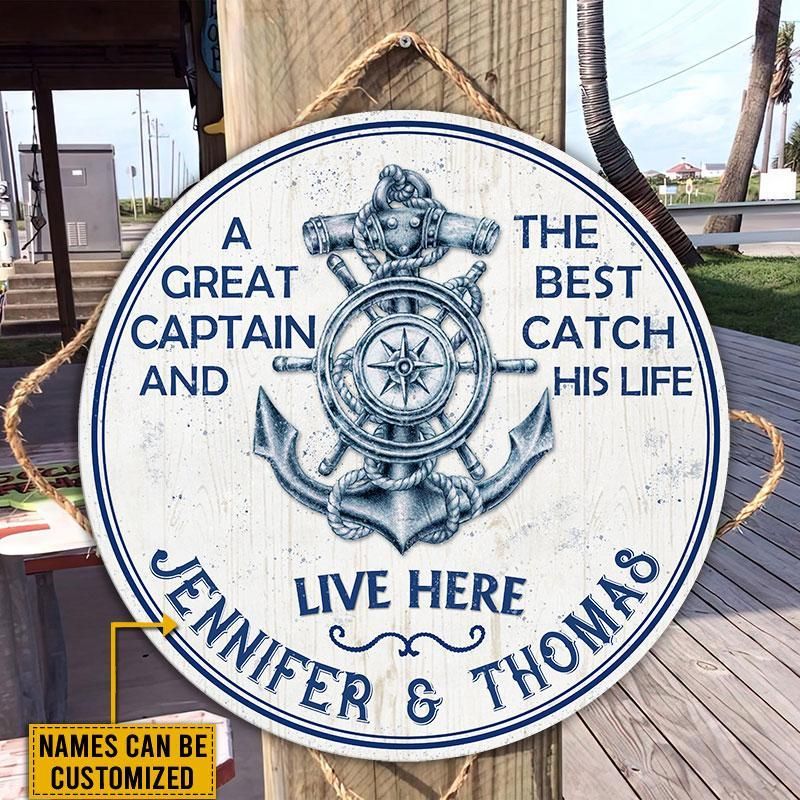 Personalized Captain And The Best Catch Customized Wood Circle Sign