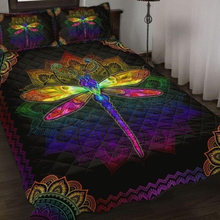 Colorful Dragonfly Pattern Quilt Set