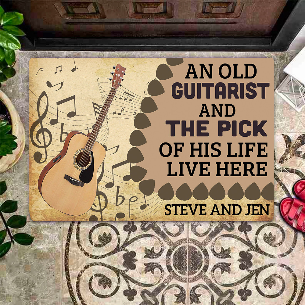 Personalized Gift For Couple Guitar Doormat An Old Guitarist And The Pick Of His Life PAN