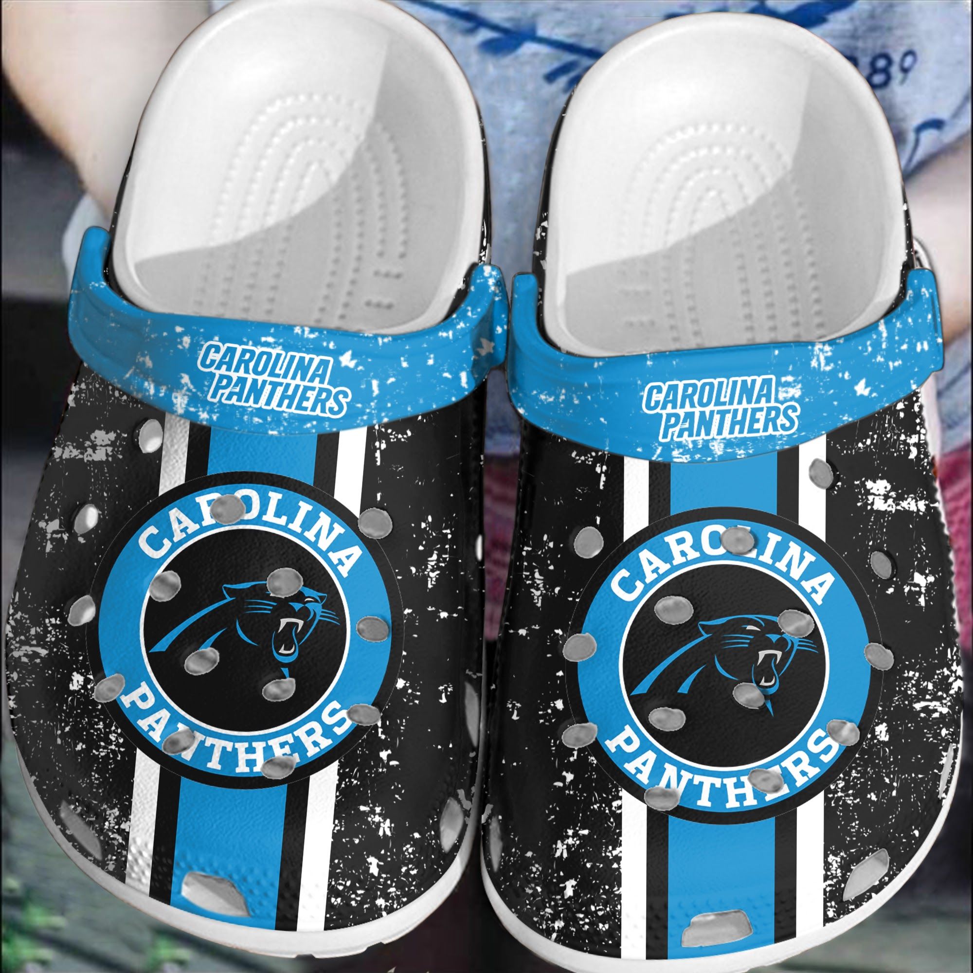 If you'd like to purchase a pair of Crocband Clogs, be sure to check out the official website. 54
