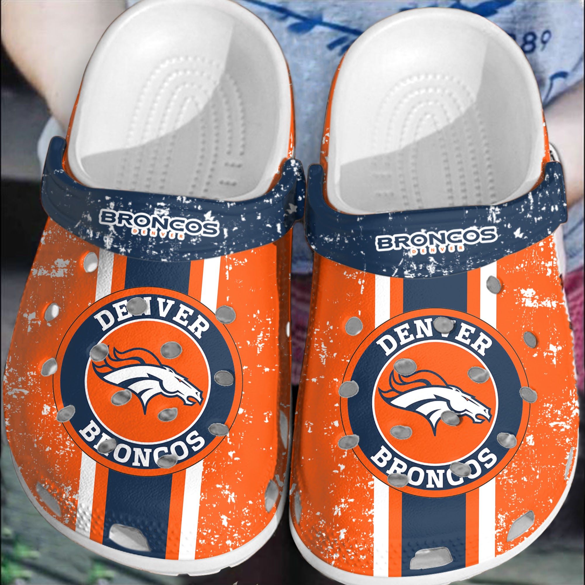 If you'd like to purchase a pair of Crocband Clogs, be sure to check out the official website. 67