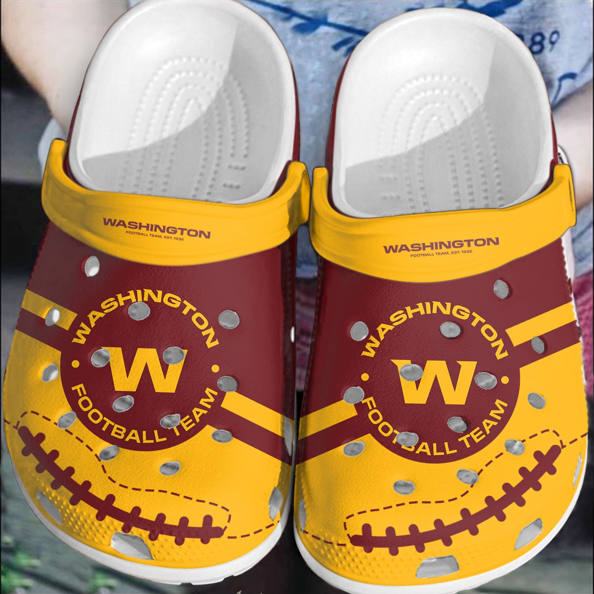 If you'd like to purchase a pair of Crocband Clogs, be sure to check out the official website. 223