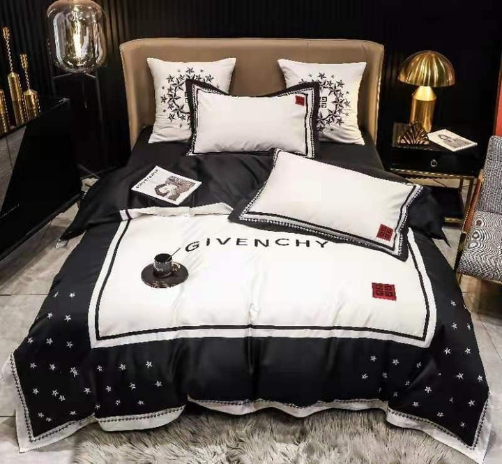Here are some of my favorite bedding sets you can find online at a great price point 180