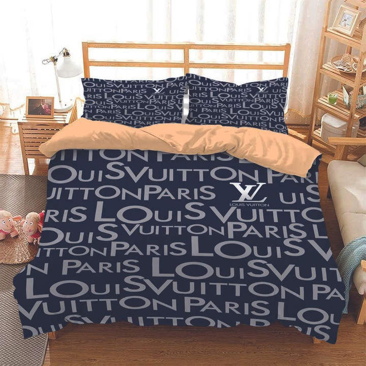 This Bedding Set Is Comfortable To Sleep On Word2