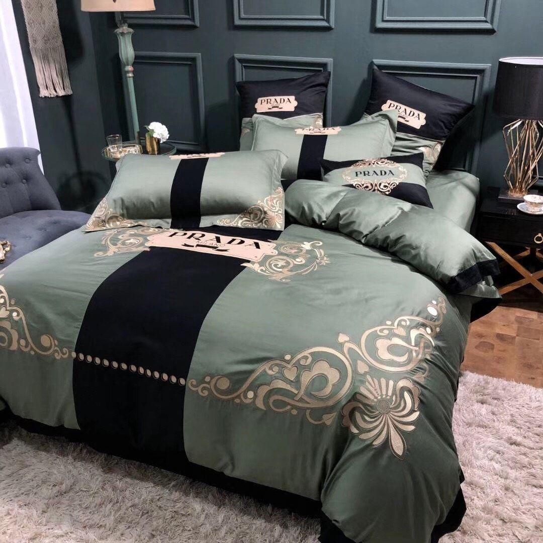 Let me show you about some luxury brand bedding set 2022 55