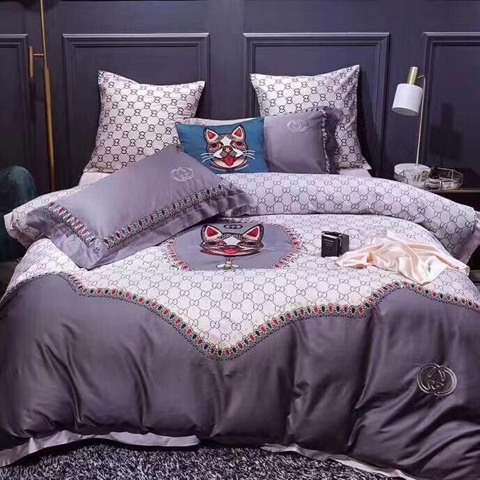 Let me show you about some luxury brand bedding set 2022 30