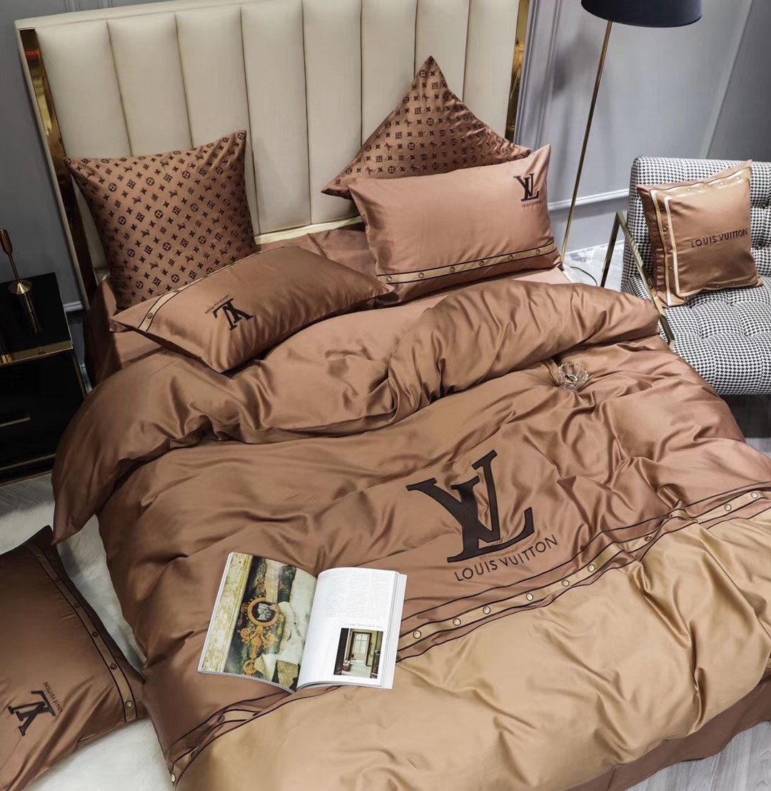Let me show you about some luxury brand bedding set 2022 62