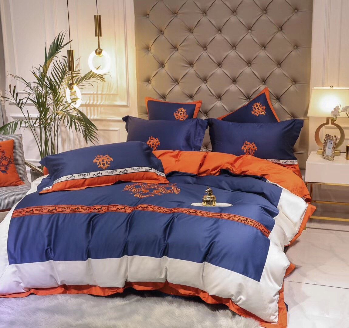 Let me show you about some luxury brand bedding set 2022 104