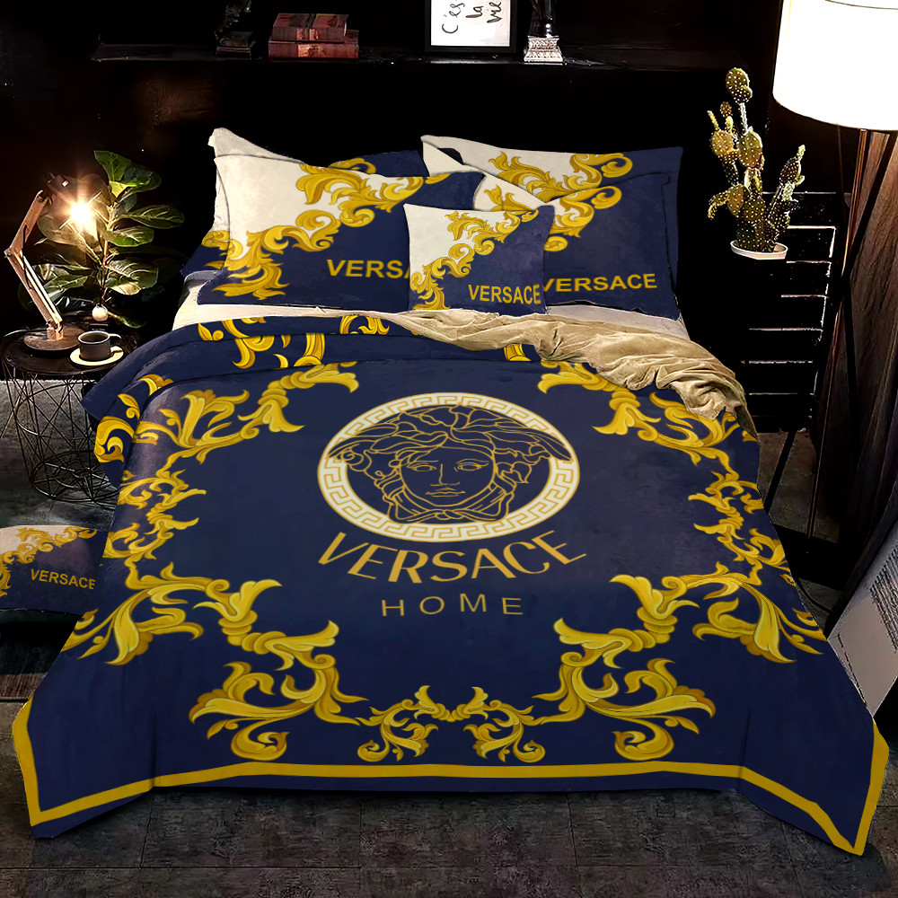 Let me show you about some luxury brand bedding set 2022 135