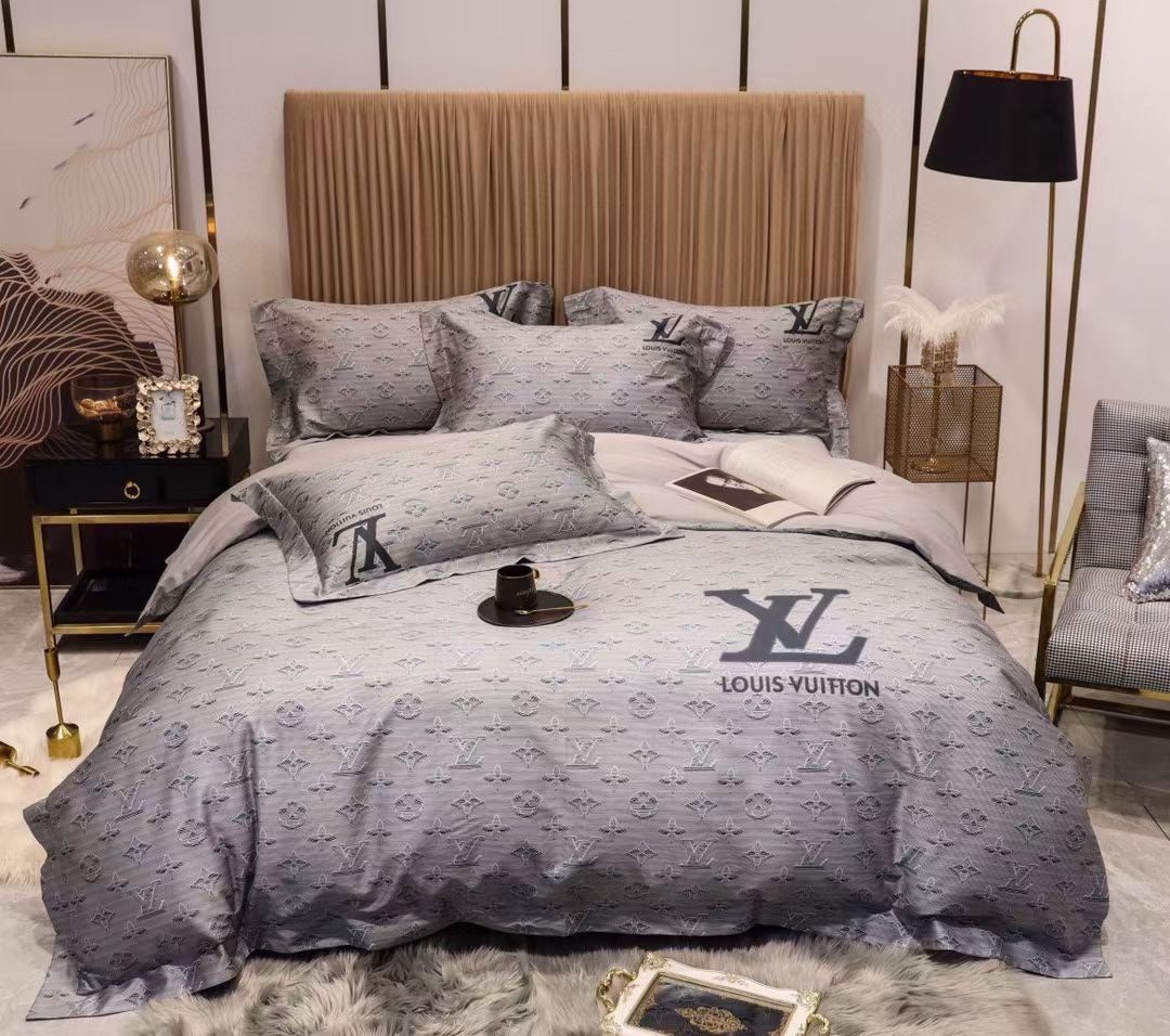 Let me show you about some luxury brand bedding set 2022 155