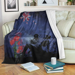 1sttheworld Blanket - New Zealand Anzac Day Soldier & Poppy Camouflage Premium Blanket | 1sttheworld.co
