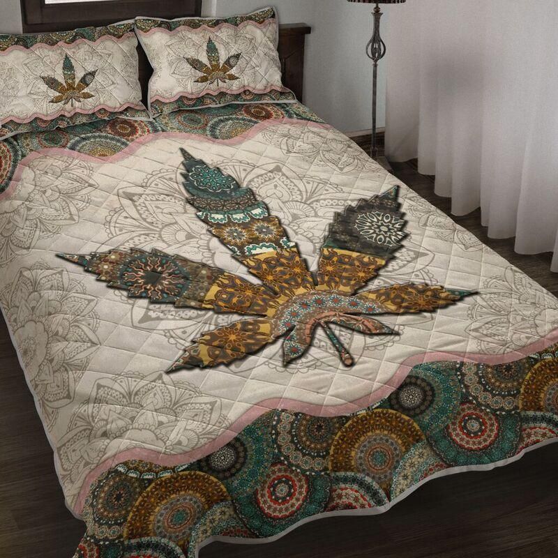 Vintage Mandala Cannabis Quilt Bedding Set SU280402