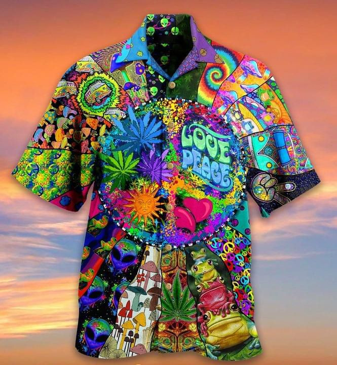 This short sleeve Hawaiian shirt is an option for a cool urban look 447