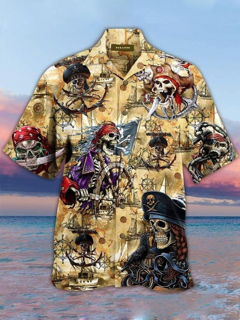This style of Hawaiian shirt is great for the beach 421