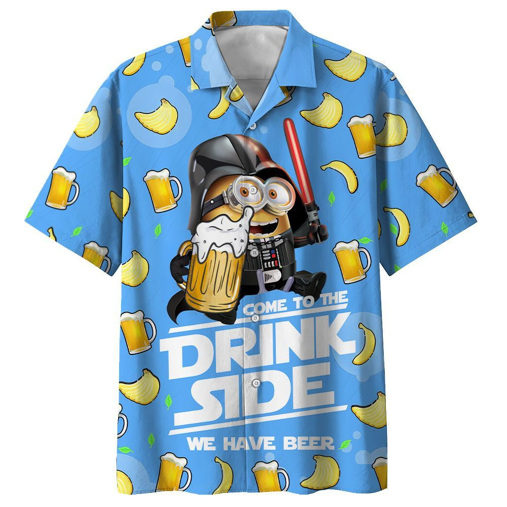 This style of Hawaiian shirt is great for the beach 405