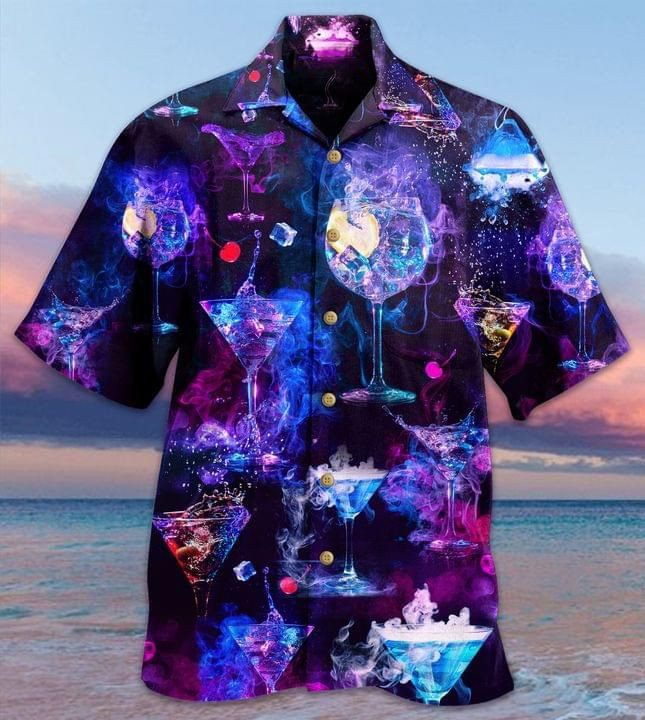 This short sleeve Hawaiian shirt is an option for a cool urban look 373