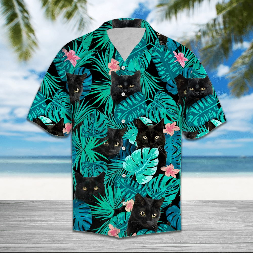 This short sleeve Hawaiian shirt is an option for a cool urban look 307
