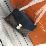 PN - Limited Edition Bags LUV 211