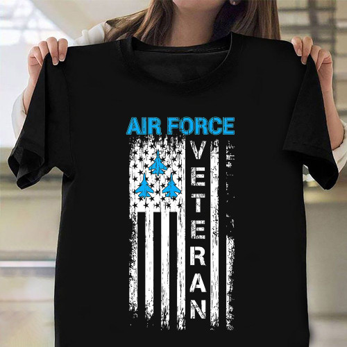 Air Force Veteran Shirt Black And White American Flag T-Shirt Veterans Day Gift Ideas