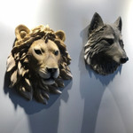 Resin Craft Animal Bear Head Pendant Imitation Wolf and Lion Resin Wall Hang Decor Home Living Room Office KTV Bar Decorations