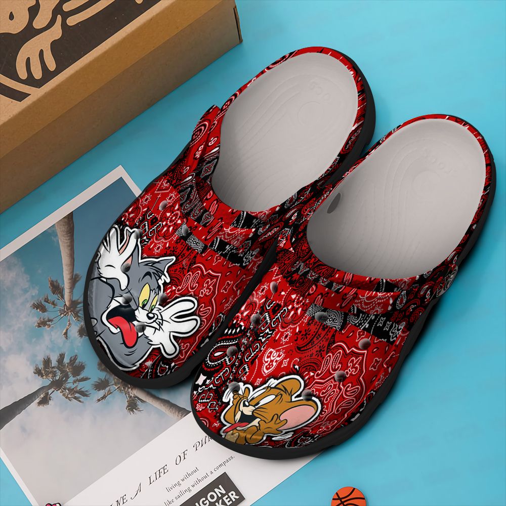 If you have to wear shoes all day, these Crocband Clogs are a great choice 131