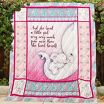 And She Loved A Little Girl Very Very Much Quilt Blanket