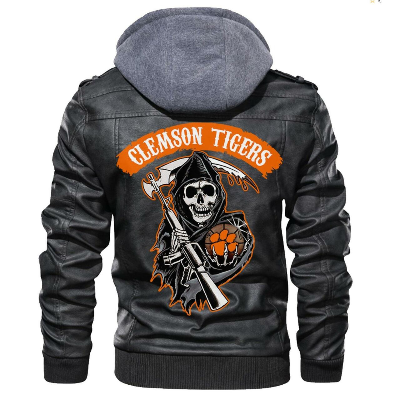 Top Beautiful Leather Jacket Fashion While Driving Word2