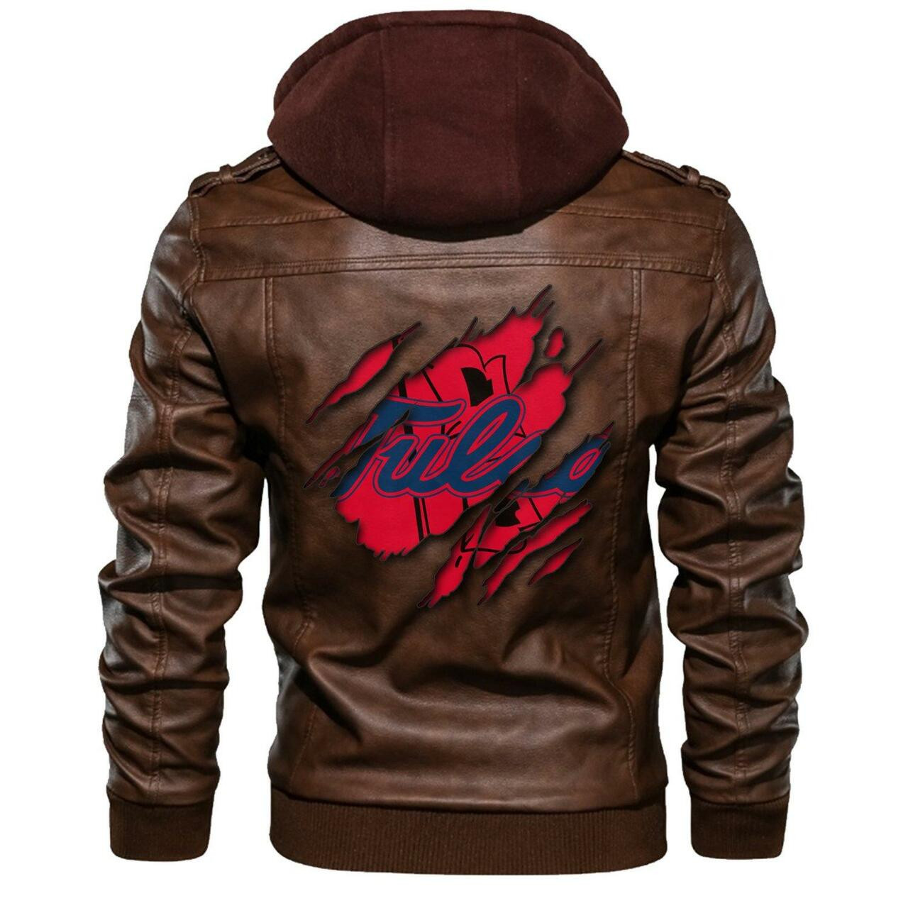 Top leather jacket can keep you warm on cooler days 202