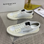 Givenchy Casual Shoes For Men #933747