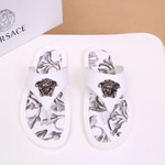 Versace Slippers For Men #958478