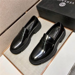 Versace Casual Shoes For Men #891395