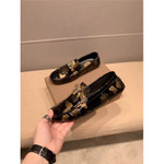 Versace Leather Shoes For Men #920648