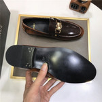 Versace Leather Shoes For Men #889434