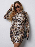 Women Plus Leopard Print Ruched Side Bodycon Dress