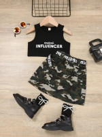 Toddler Girls Letter Graphic Tank Top & Belted Camo Skirt