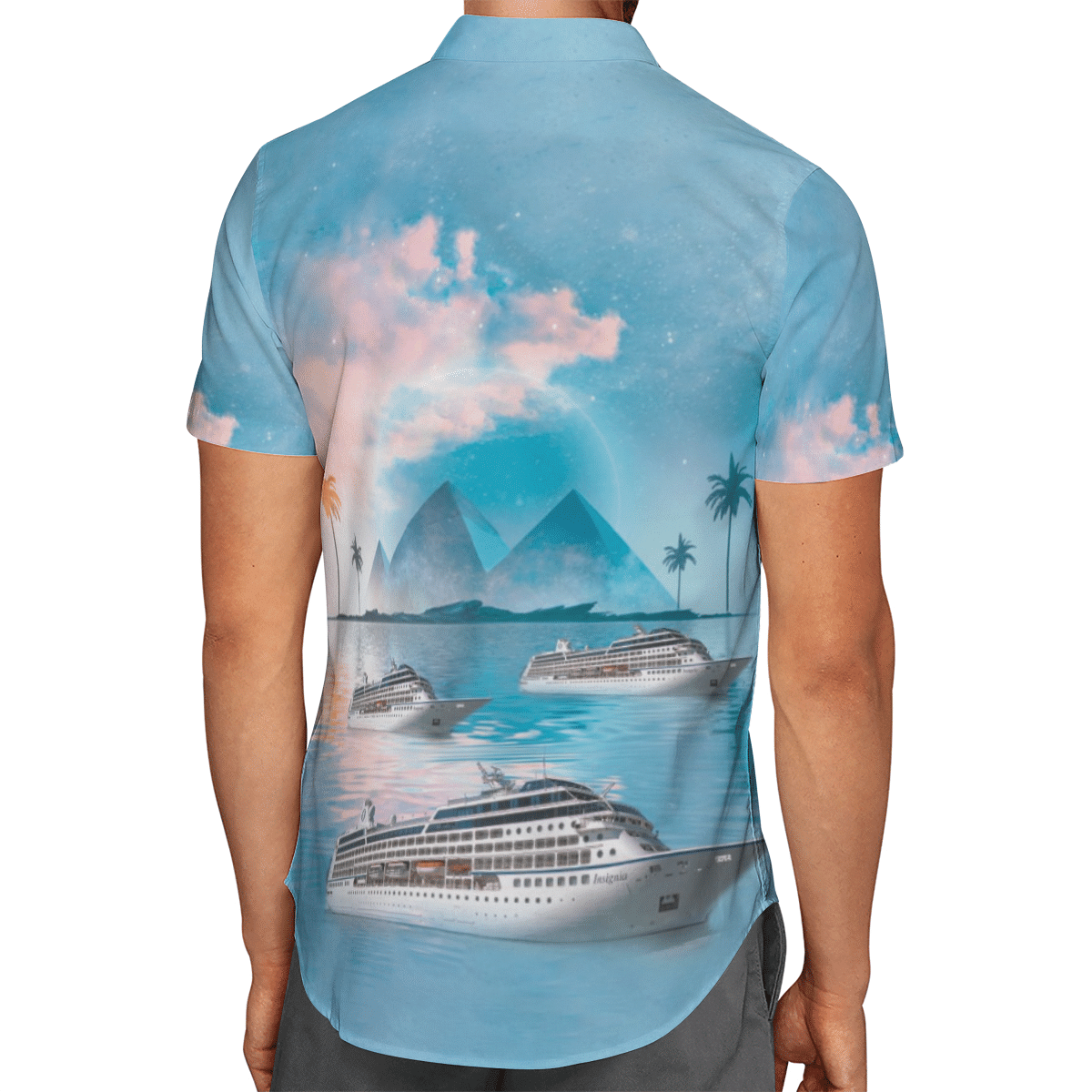 Going to the beach with a quality shirt 28